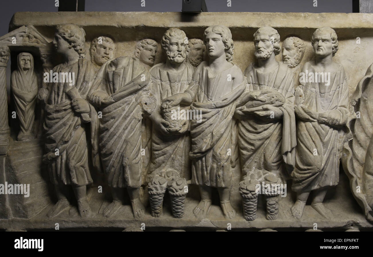 Roman. Early Christian. Raising of Lazarus and Feeding the multitude. Miracles of Jesus. Relief. Sarcophagus. Vatican Museums Stock Photo