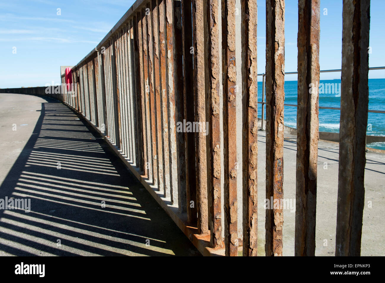 Dark railings hi-res stock photography and images - Alamy