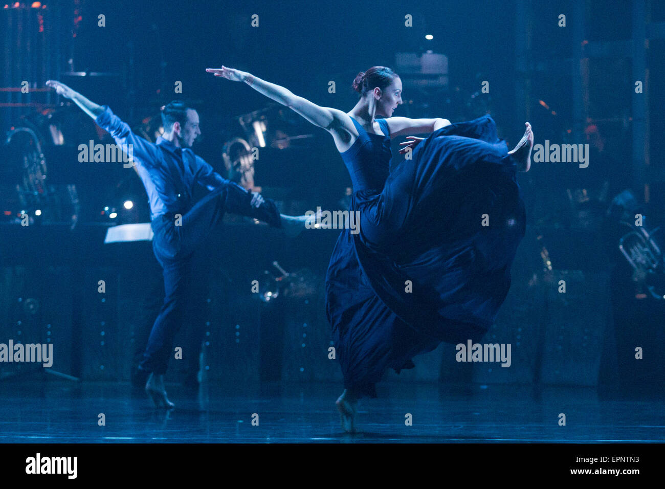 12/05/2015. London, England. Pictured: Luke Ahmet and Antonia Hewitt. Rambert Dance Company perform the World Premiere of 'Dark Arteries' by Mark Baldwin as part of a triple bill at Sadler's Wells Theatre. Rambert perform with the Tredegar Town Band and the Rambert Orchestra from 12 to 16 May 2015. Stock Photo