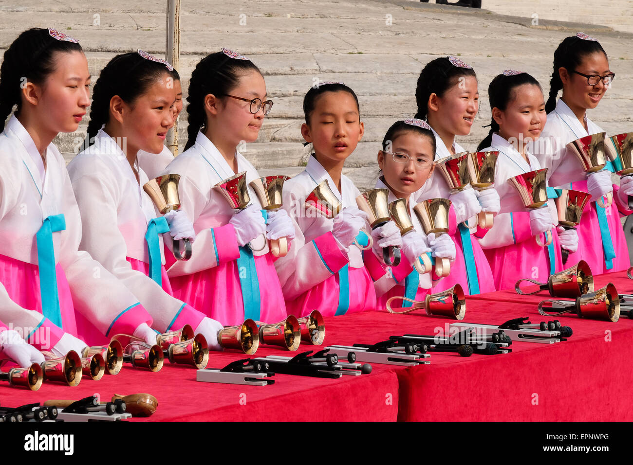 Vatican City. 20th May, 2015. Korean children playing bells - Pope Francis, General audience 20 May 2015 - Saint Peter square Credit:  Realy Easy Star/Alamy Live News Stock Photo