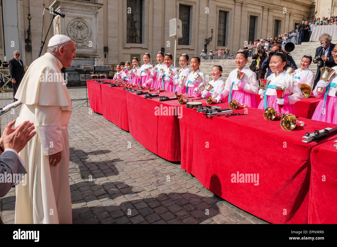 Vatican City. 20th May, 2015. Korean children playing bells - Pope Francis, General audience 20 May 2015 - Saint Peter square Credit:  Realy Easy Star/Alamy Live News Stock Photo