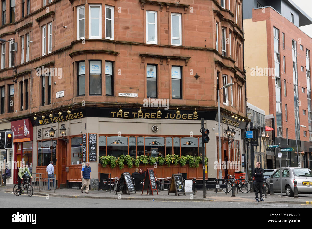 The Three Judges pub 141 Dumbarton Road, Partick Glasgow West End Scotland UK Stock Photo Alamy