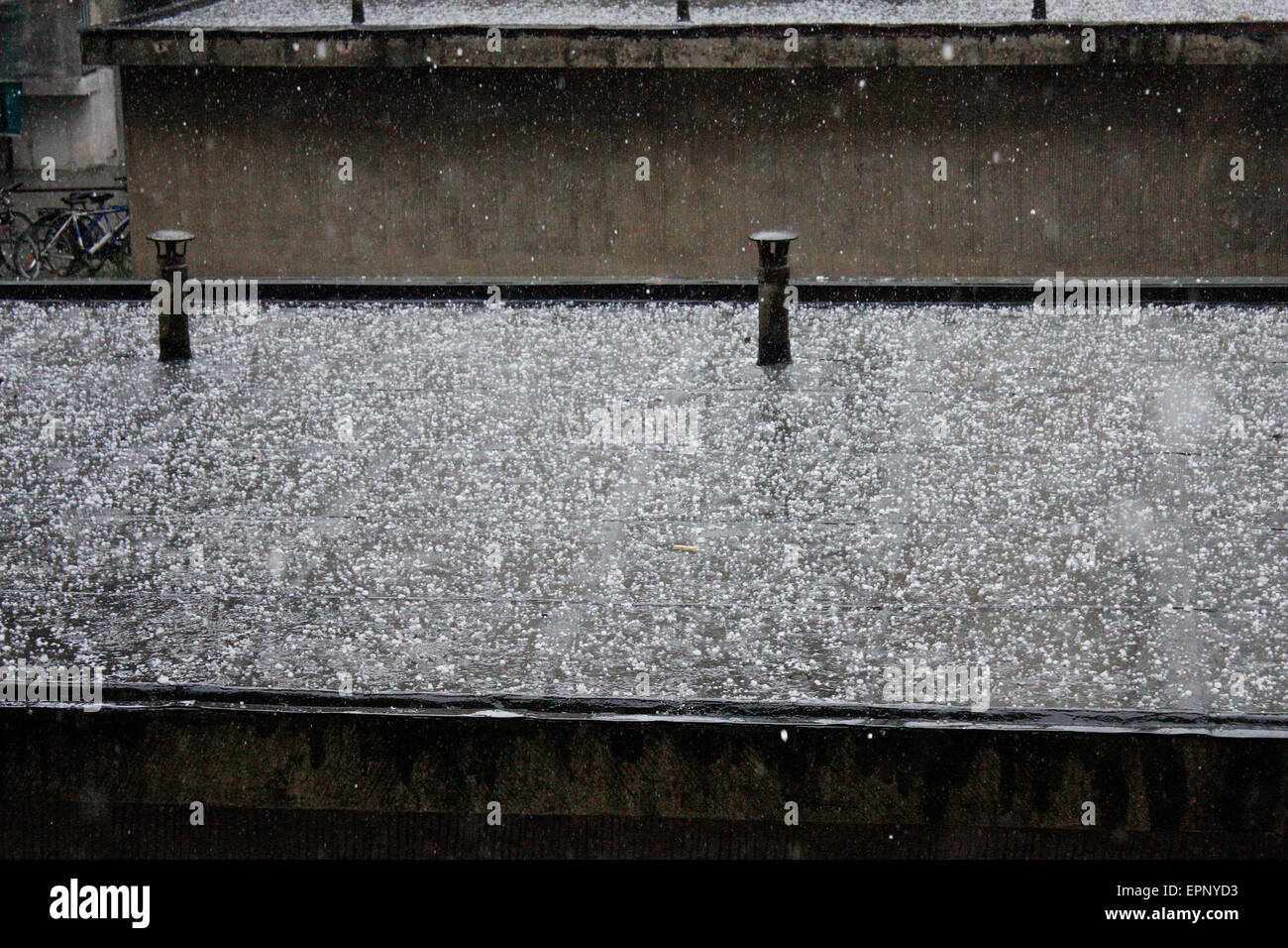 Turin, Italy. 20th May, 2015. The hailstorm covered with a white blanket the roof. © Elena Aquila/Pacific Press/Alamy Live News Stock Photo