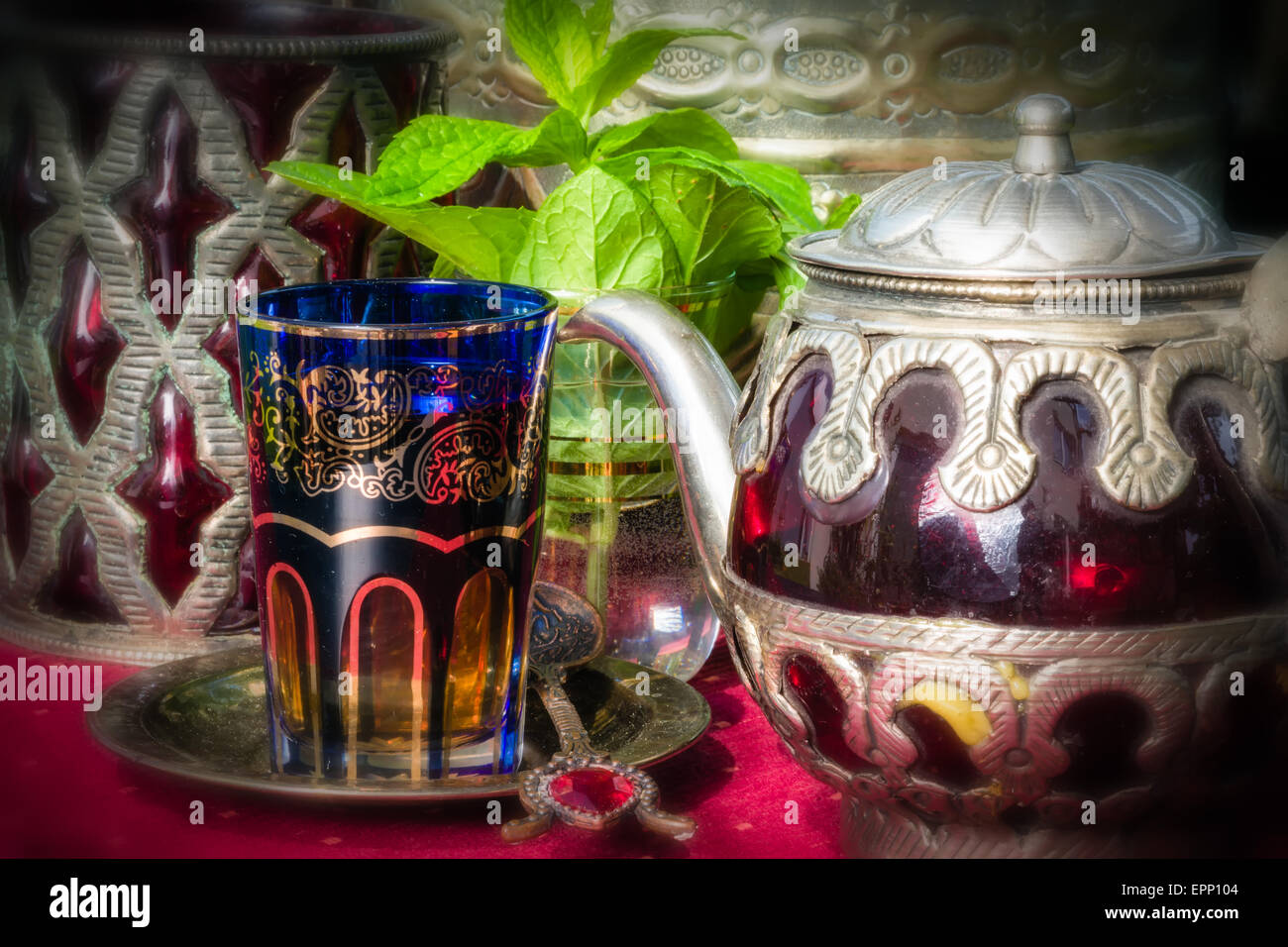 Mint tea - traditional Arabian refreshing drink Stock Photo - Alamy