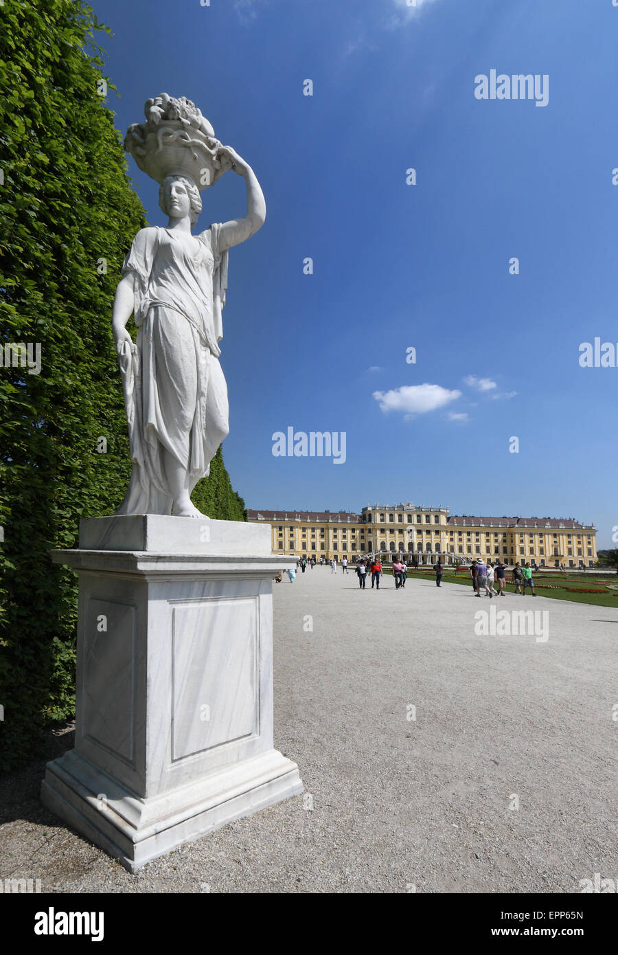 Garden statue, Schloss Schonbrunn palace, Vienna, Austria Stock Photo