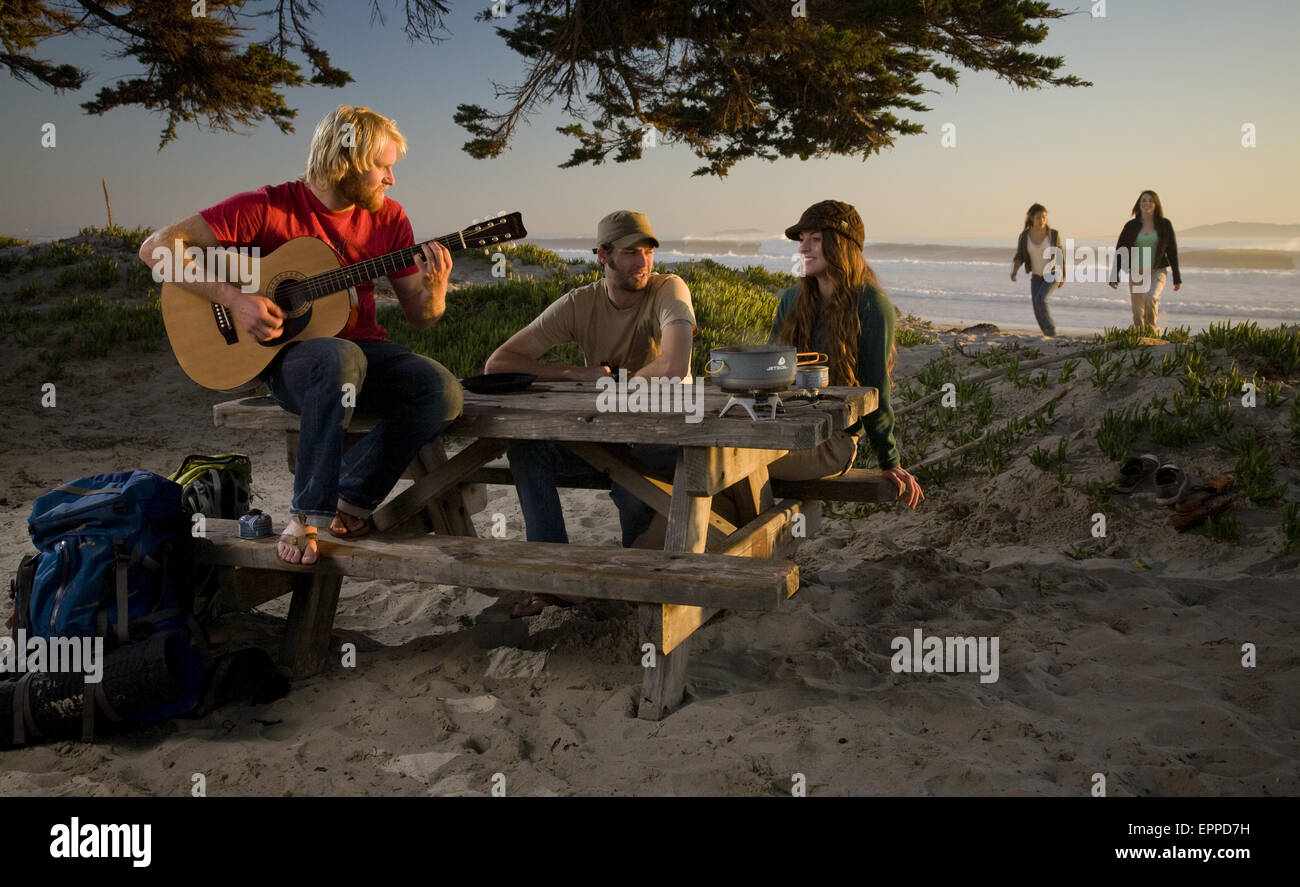 Picnic on beach hi-res stock photography and images - Alamy