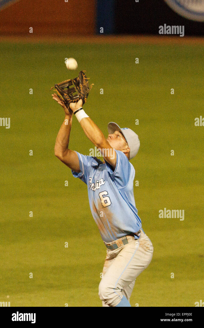 infielder Alex Raburn (6) of the North Carolina Tar Heels fields this ...