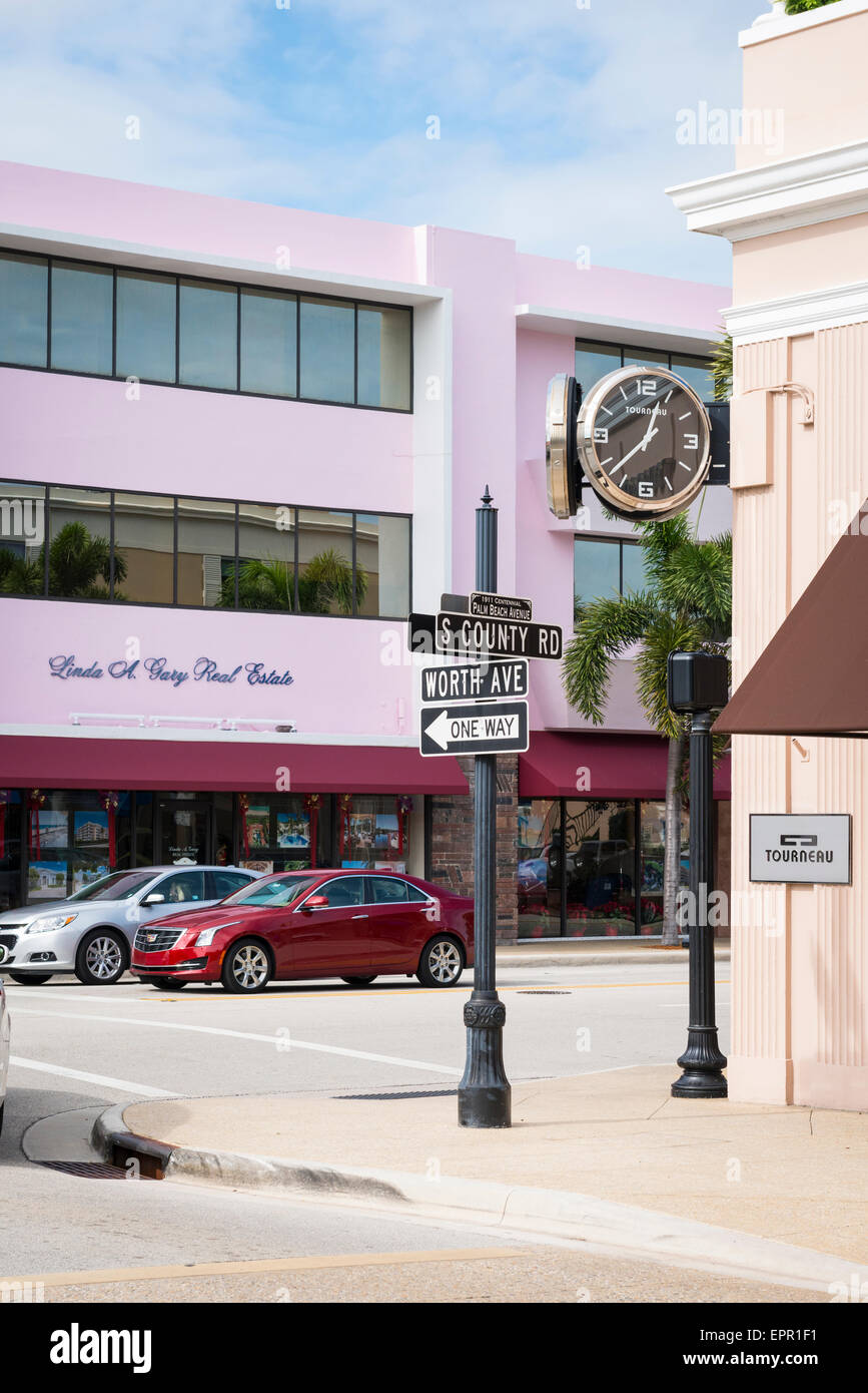 Florida Palm Beach Worth Avenue luxury shopping street road palm trees