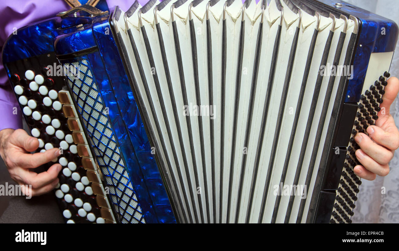 Concertina accordion hi-res stock photography and images - Page 2 - Alamy