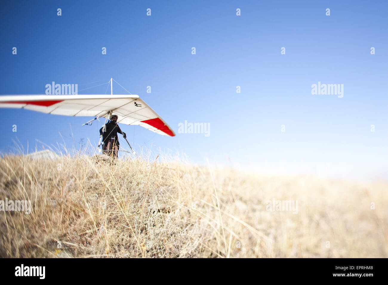 World record hang glider, BJ Herring waits for the right
