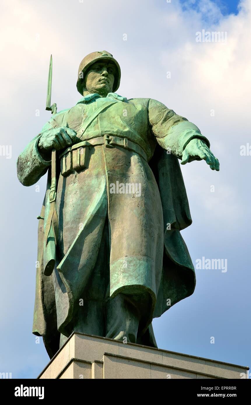 Monument Of Soviet Soldiers in Berlin, Germany Stock Photo - Alamy