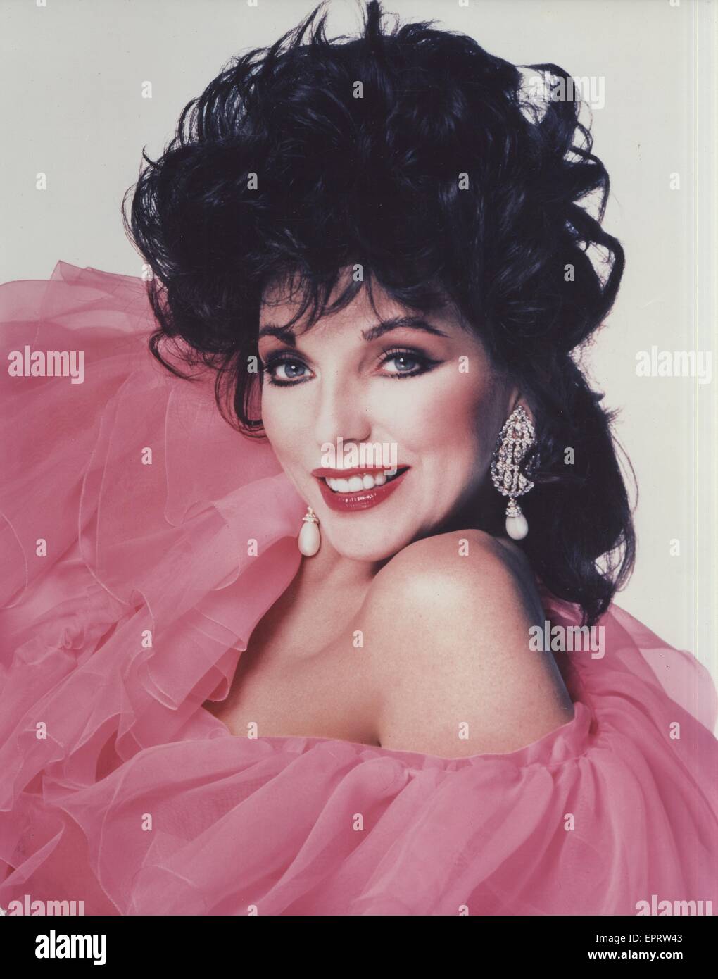 JOAN COLLINS.Supplied by Photos, inc. © Supplied By Globe Photos, Inc