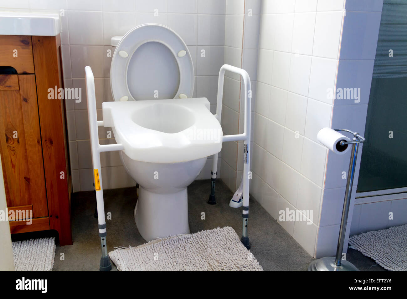 Raised toilet seat hires stock photography and images Alamy