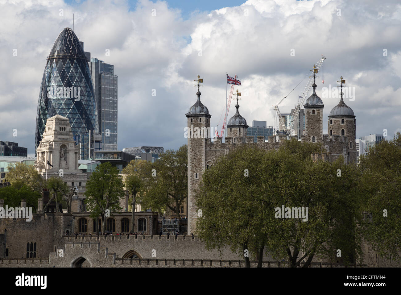 North bank hires stock photography and images Alamy