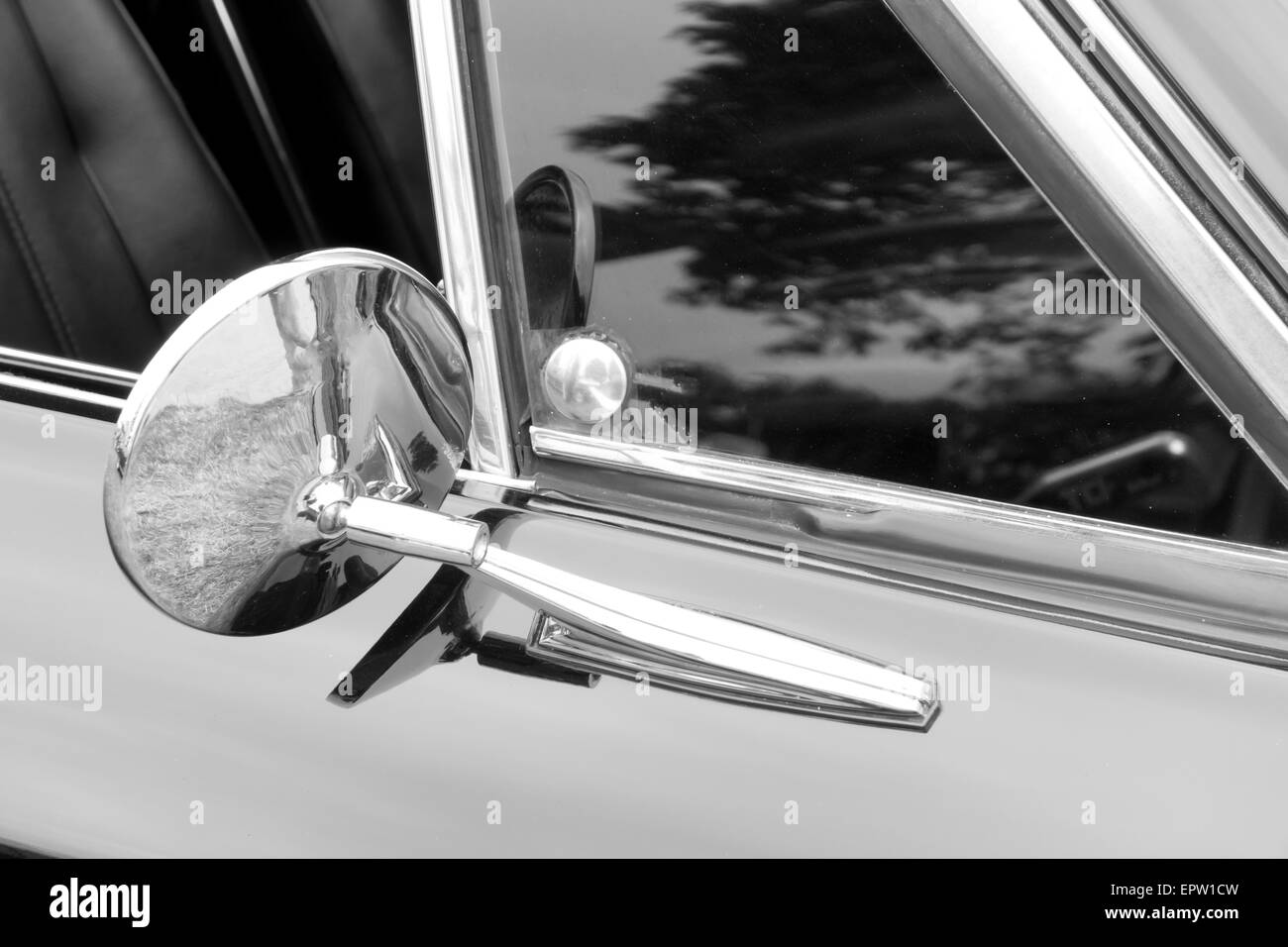 Vintage styled sports car Black and White Stock Photos & Images - Alamy