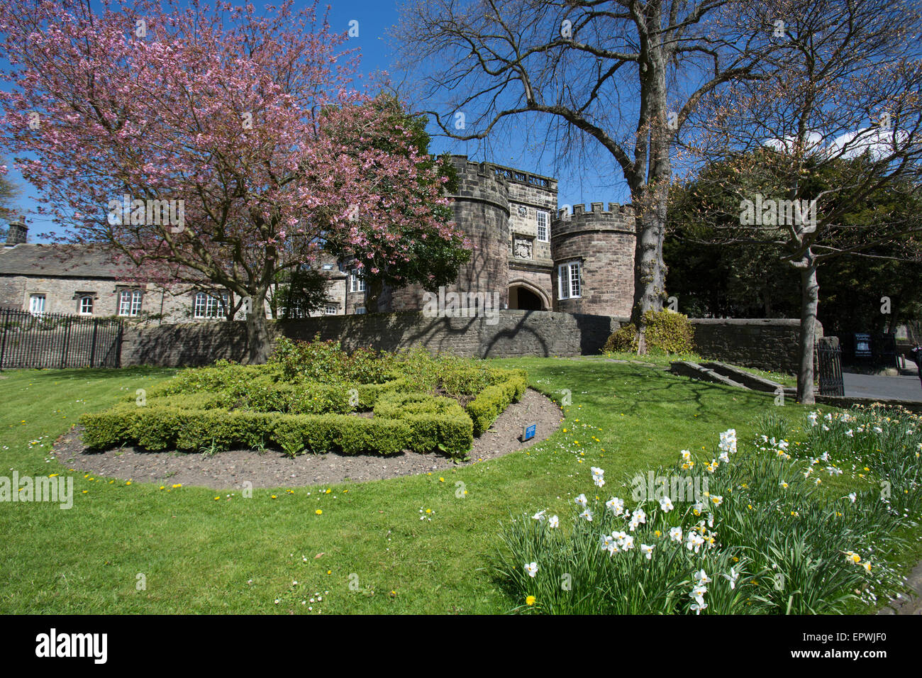 Skipton castle medieval hires stock photography and images Alamy