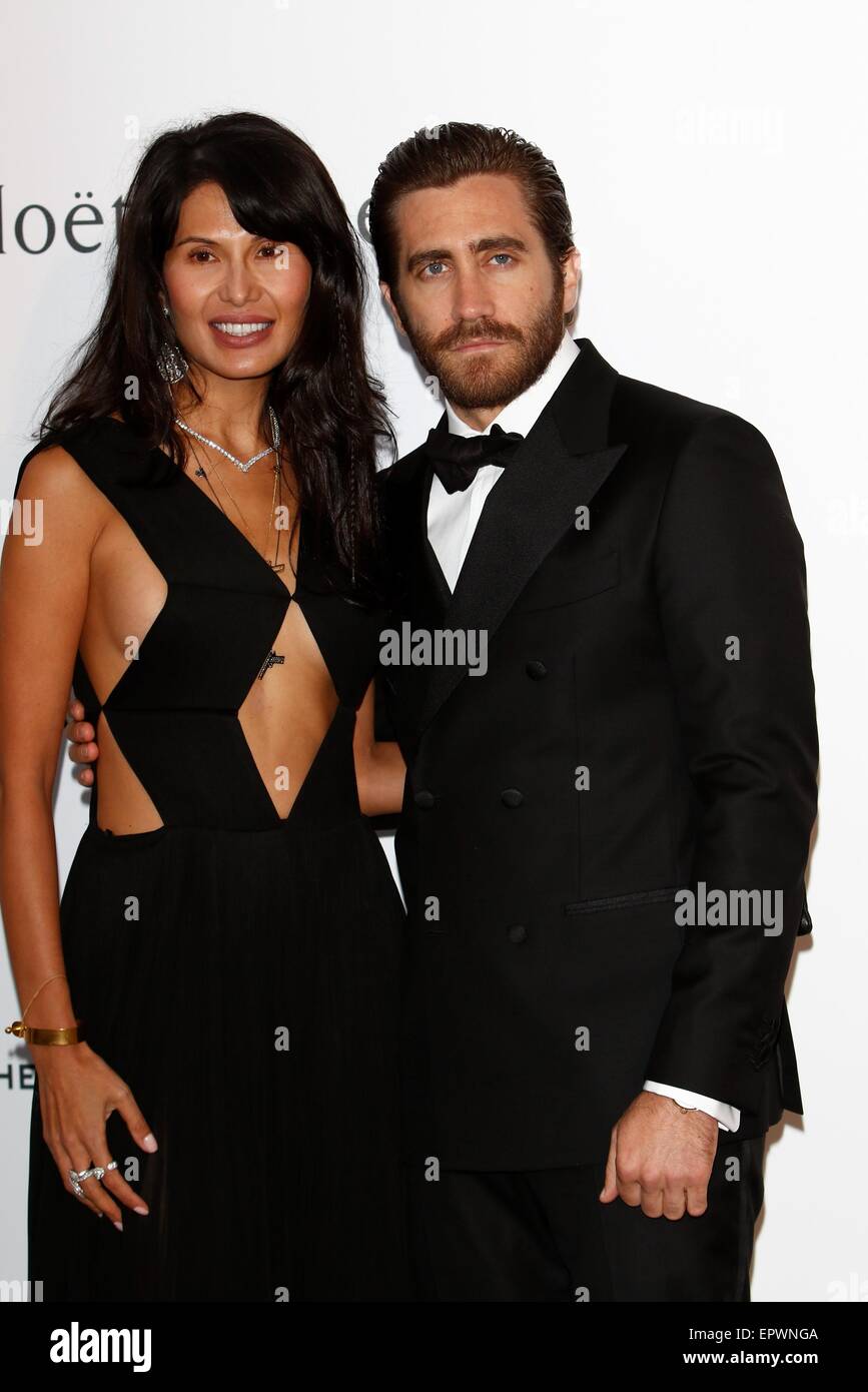 Goga Ashkenazi (l) and Jake Gyllenhaal attends amfAR's 22nd Cinema Against Aids gala during the 68th Annual Cannes Filmfest at Hotel du Cap-Eden-Roc in Cap d'Antibes, France, on 21 May 2015. Photo: Hubert Boesl/dpa - NO WIRE SERVICE - Stock Photo