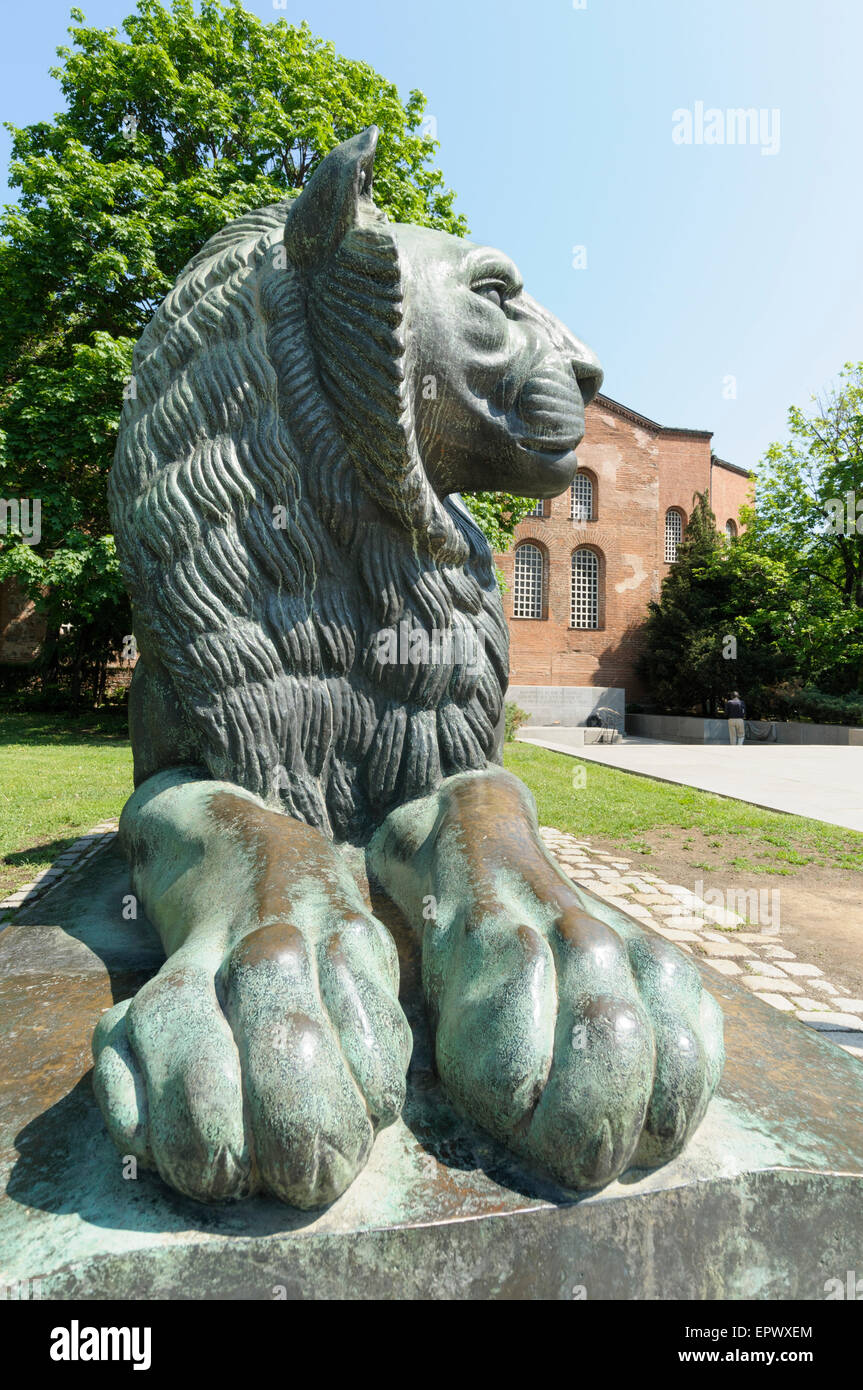 A lion sculpture at the entrance to the monument to the Unknown Warrior, Sofia, Bulgaria Stock Photo