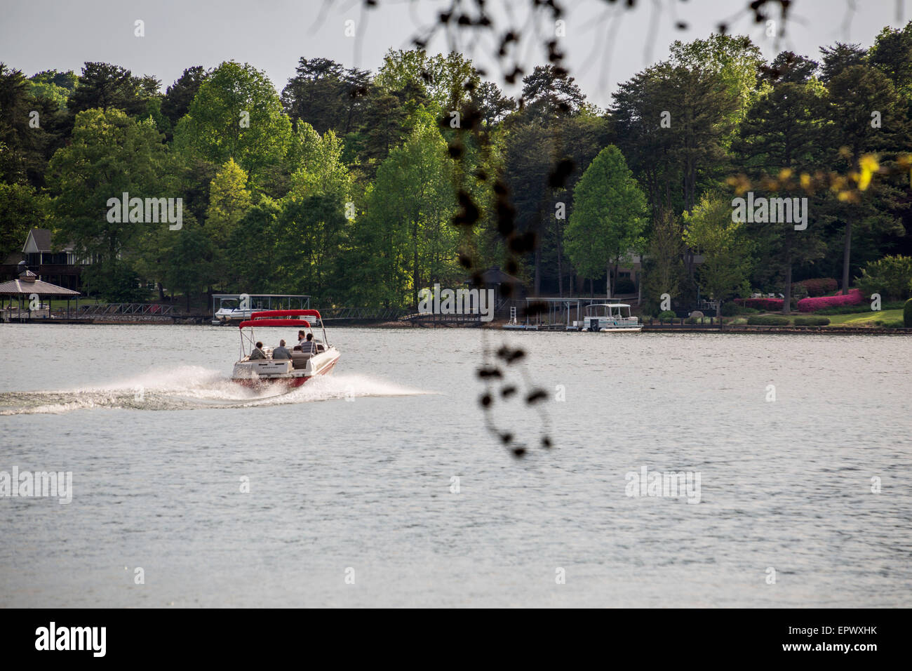 Boating, South Cove, Lake Keowee, Seneca, Oconee County, South Carolina