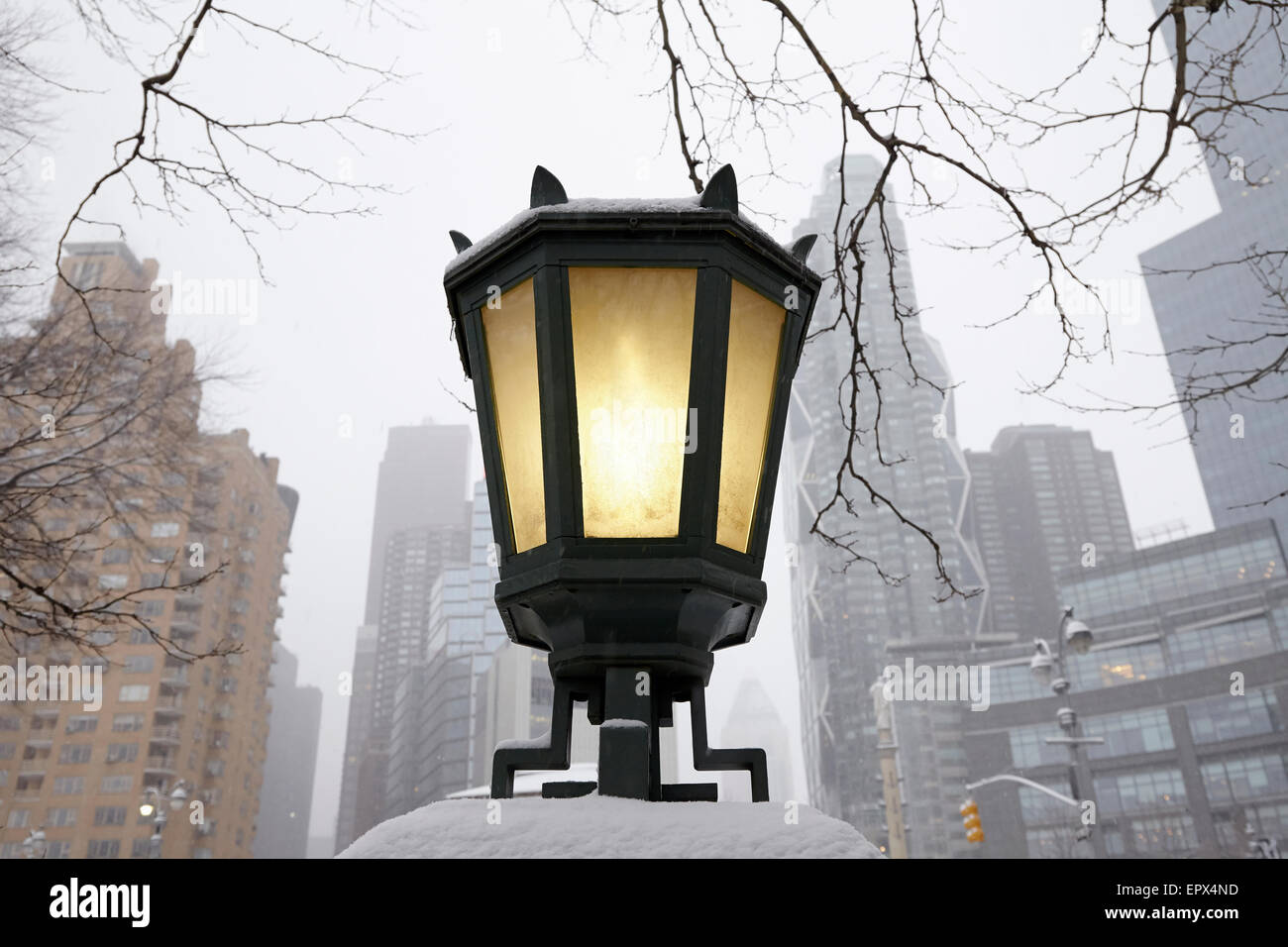 Antique lantern hi-res stock photography and images - Alamy