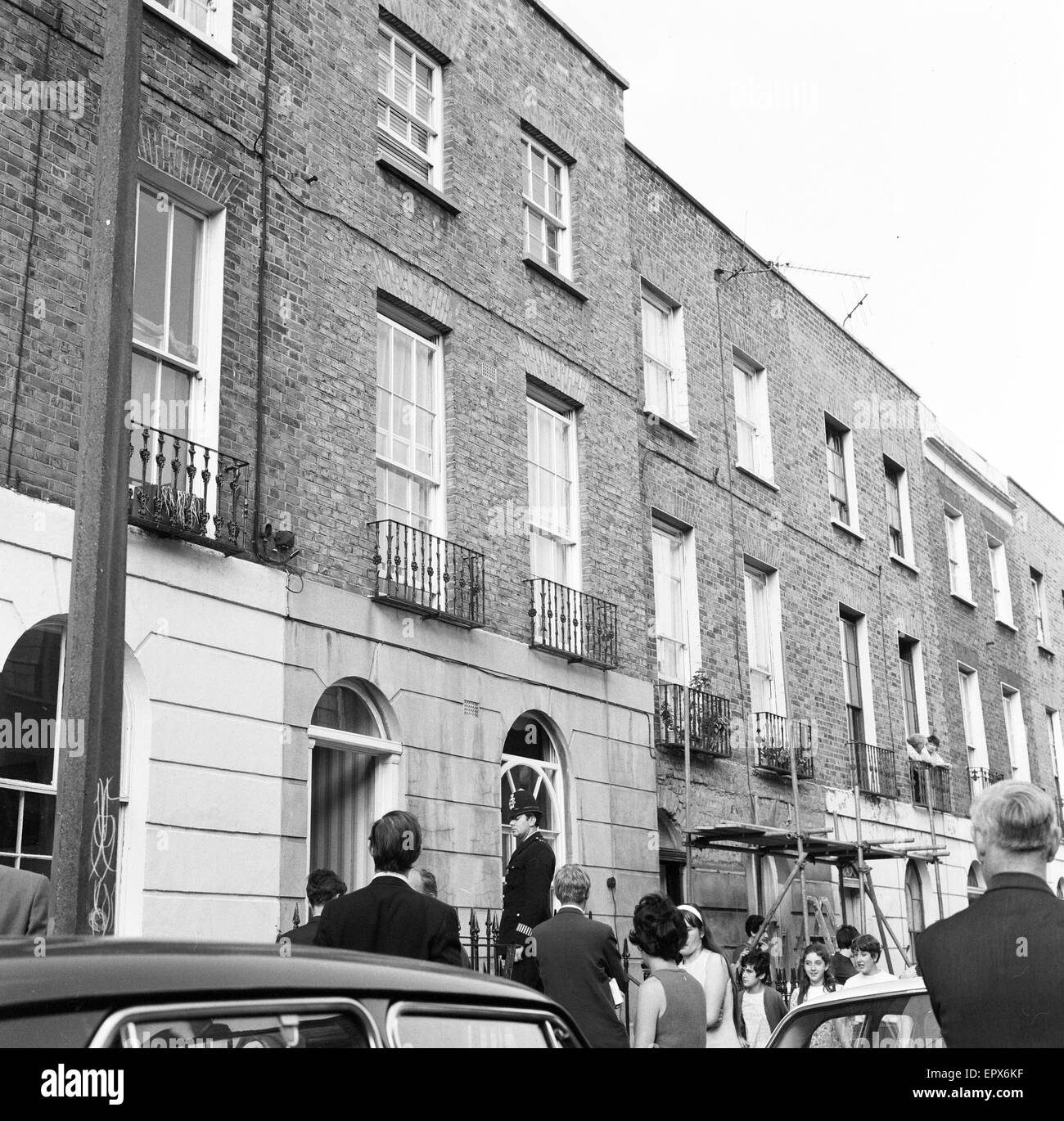 Crime Scene, 25 Noel Road, Islington, North London, where the bodies of two men, Joe Orton and Kenneth Halliwell were discovered in the tope floor flat today, Wednesday 9th August 1967.  Kenneth Halliwell bludgeoned 34-year-old Orton to death at his home Stock Photo