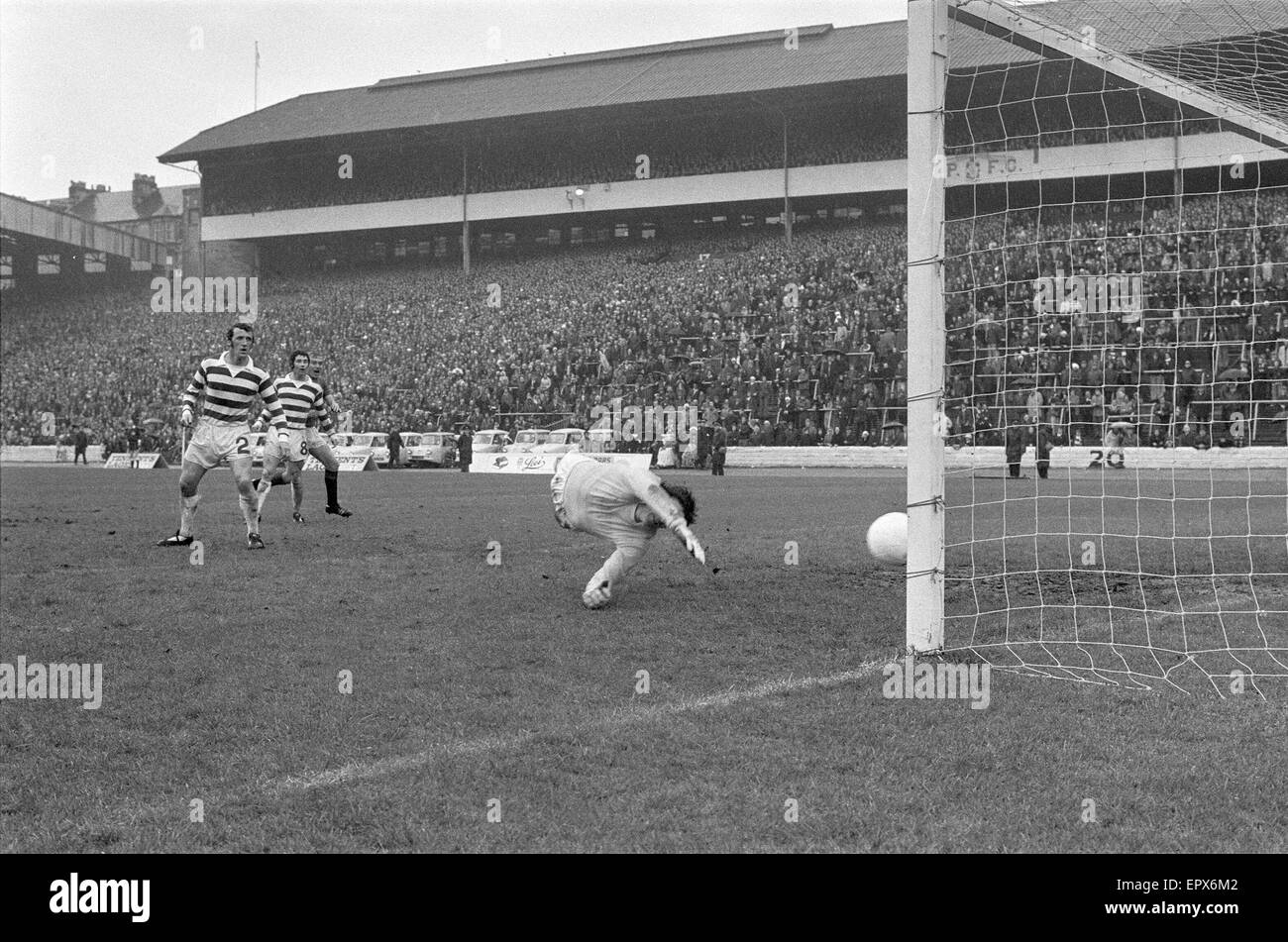 The 1975 Glasgow Cup Final contested between Rangers and Celtic at