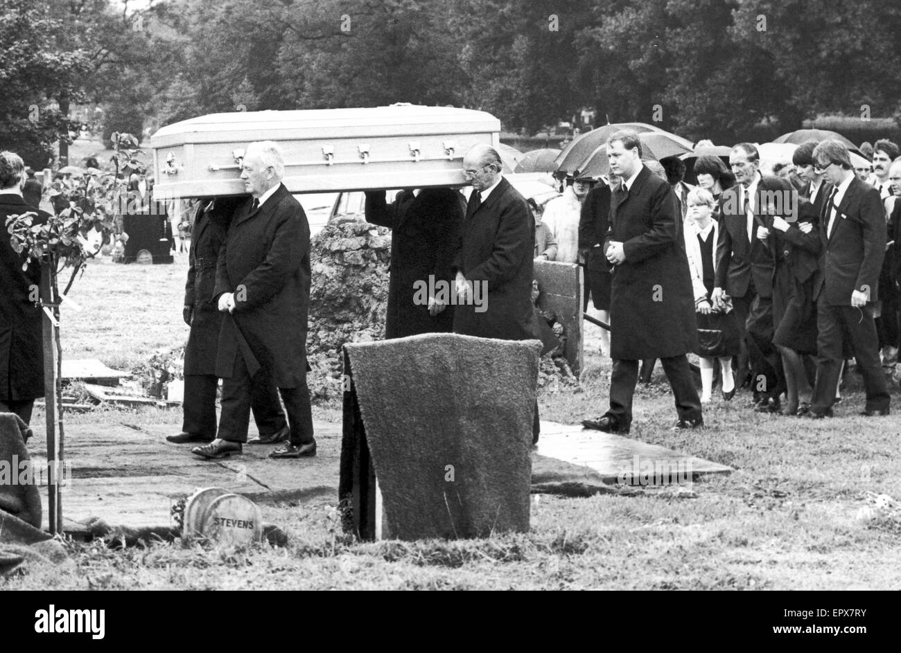 Funeral of Pauline Reade, 6th August 1987.  Pictured behind coffin, Joan Reade mother, Amos Reade father and Paul Reade brother.  The remains of Pauline Reade, were found on Saddleworth Moor, near Oldham, in the early hours of 1st July 1987. Pauline Reade Stock Photo