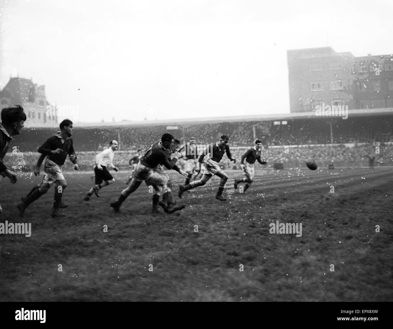 Action from the Wales v South Africa test match at Cardiff Arms Park. South Africa won the match 6 points to 3. 22nd December 1951 Stock Photo