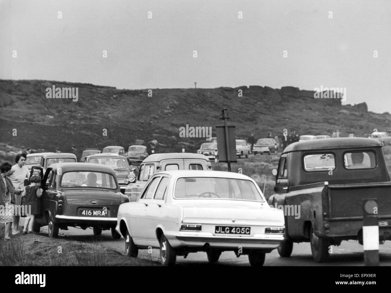 Sightseers on the Moors as Police search continues, Saddleworth Moor, 20th October 1965.  The Moors murders were carried out by Ian Brady and Myra Hindley between July 1963 and October 1965, in and around what is now Greater Manchester, England. The victi Stock Photo