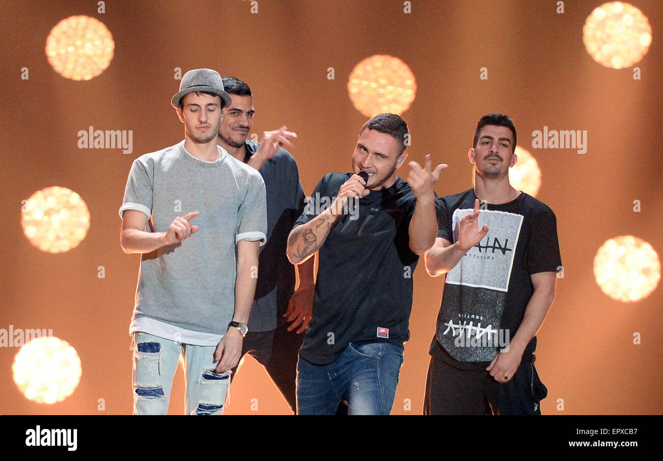 Vienna, Austria. 22nd May, 2015. Singer Nadav Guedj (2nd R