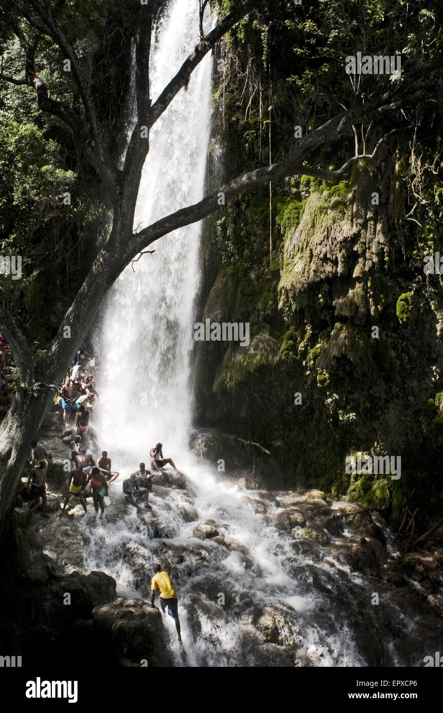 Voodoo ceremony haiti hi-res stock photography and images - Alamy