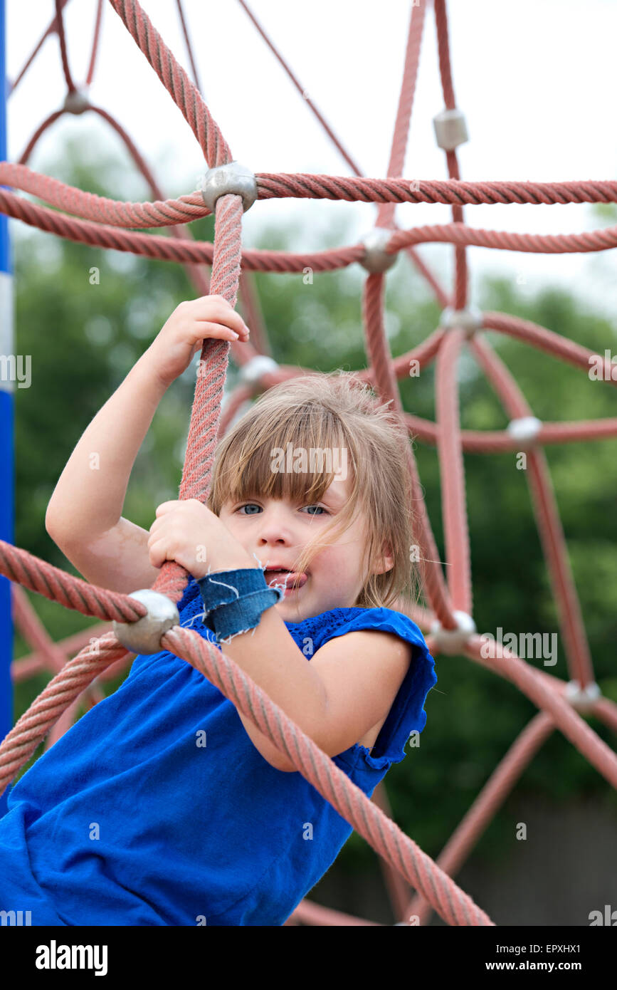 Rope climbing structure playground shop