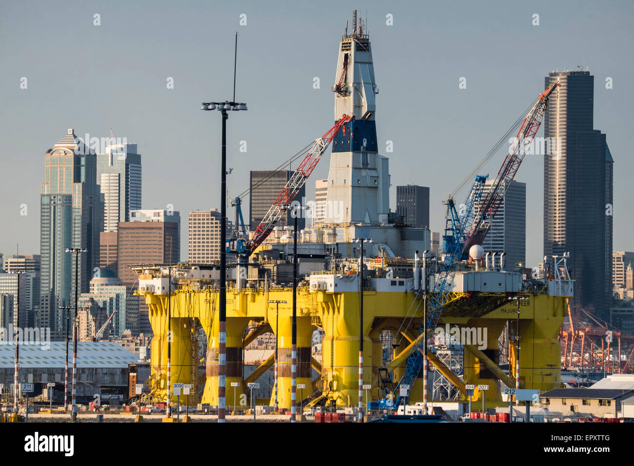 United States, Washington, Seattle, Shell Oil Company floating oil rilling platform Stock Photo
