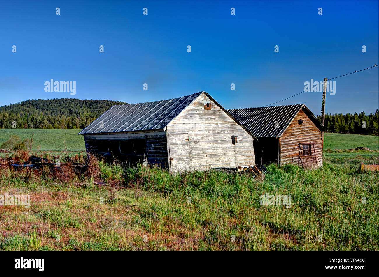 Vintage wooden storage sheds hi-res stock photography and images - Alamy