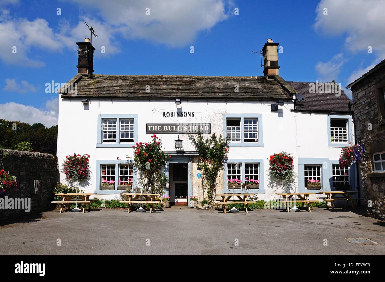 The Bulls Head Pub in Church Street, Ashford-in-the-Water, Derbyshire, England, UK, Western Europe. Stock Photo