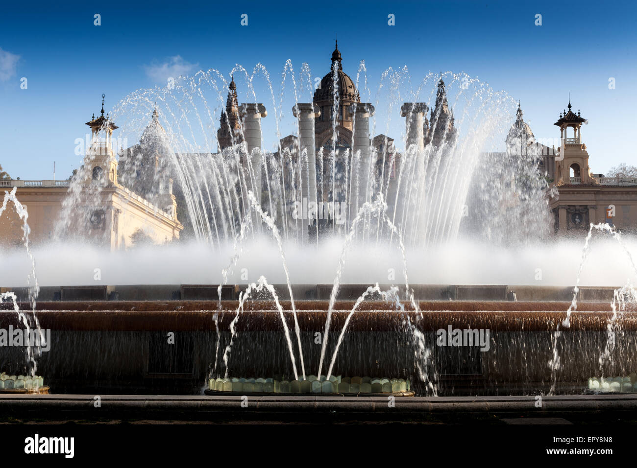 Magic Fountain with Museu Nacional D'Art de Catalunya in the background in Montjuic District, Barcelona, Catalonia, Spaincolor i Stock Photo