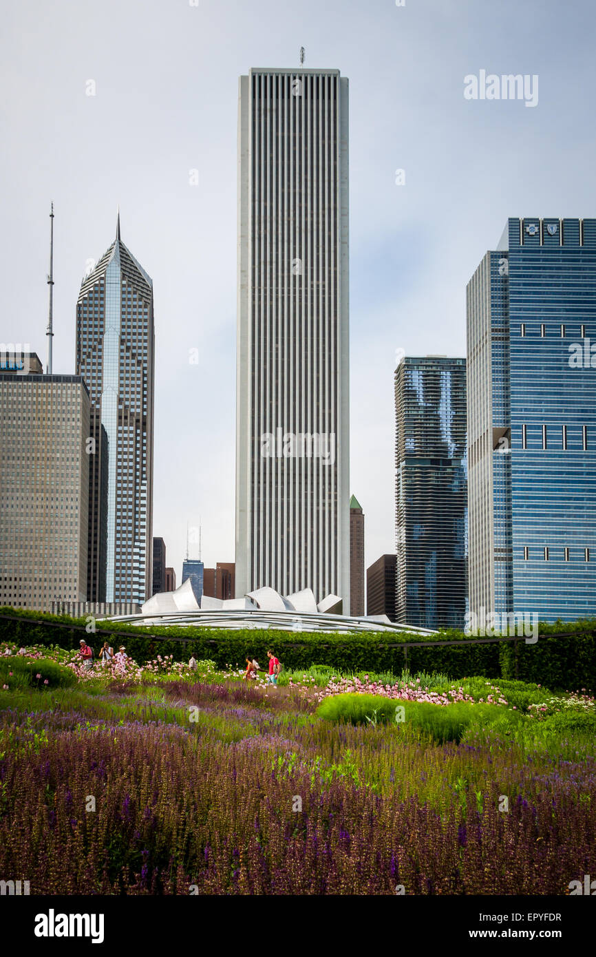 Chicago aon center skyscraper Stock Photos and Images