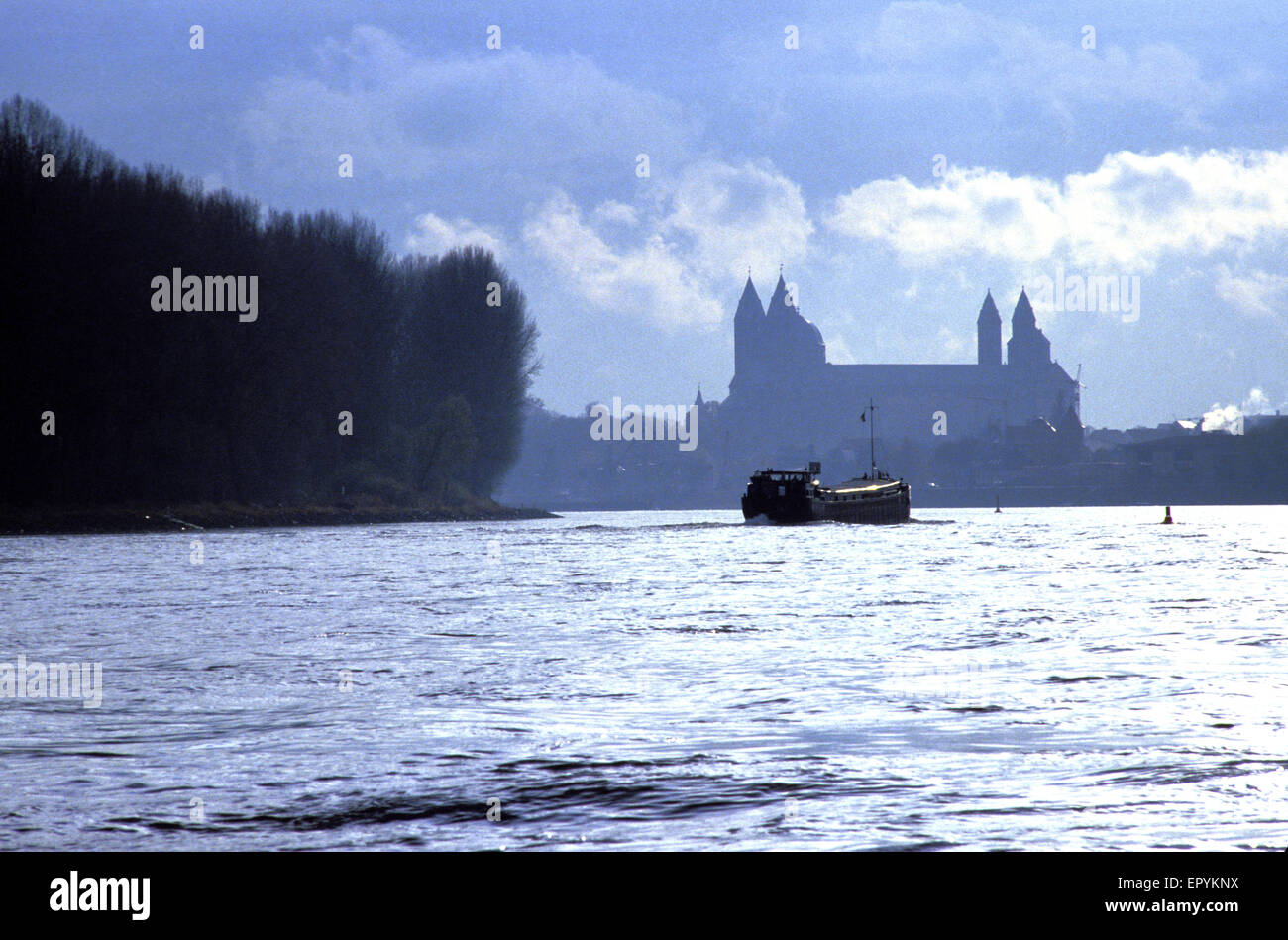 DEU, Germany, Speyer, vie accros the river Rhine to the cathedral.  DEU, Deutschland, Speyer, Blick ueber den Rhein zum Dom. Stock Photo