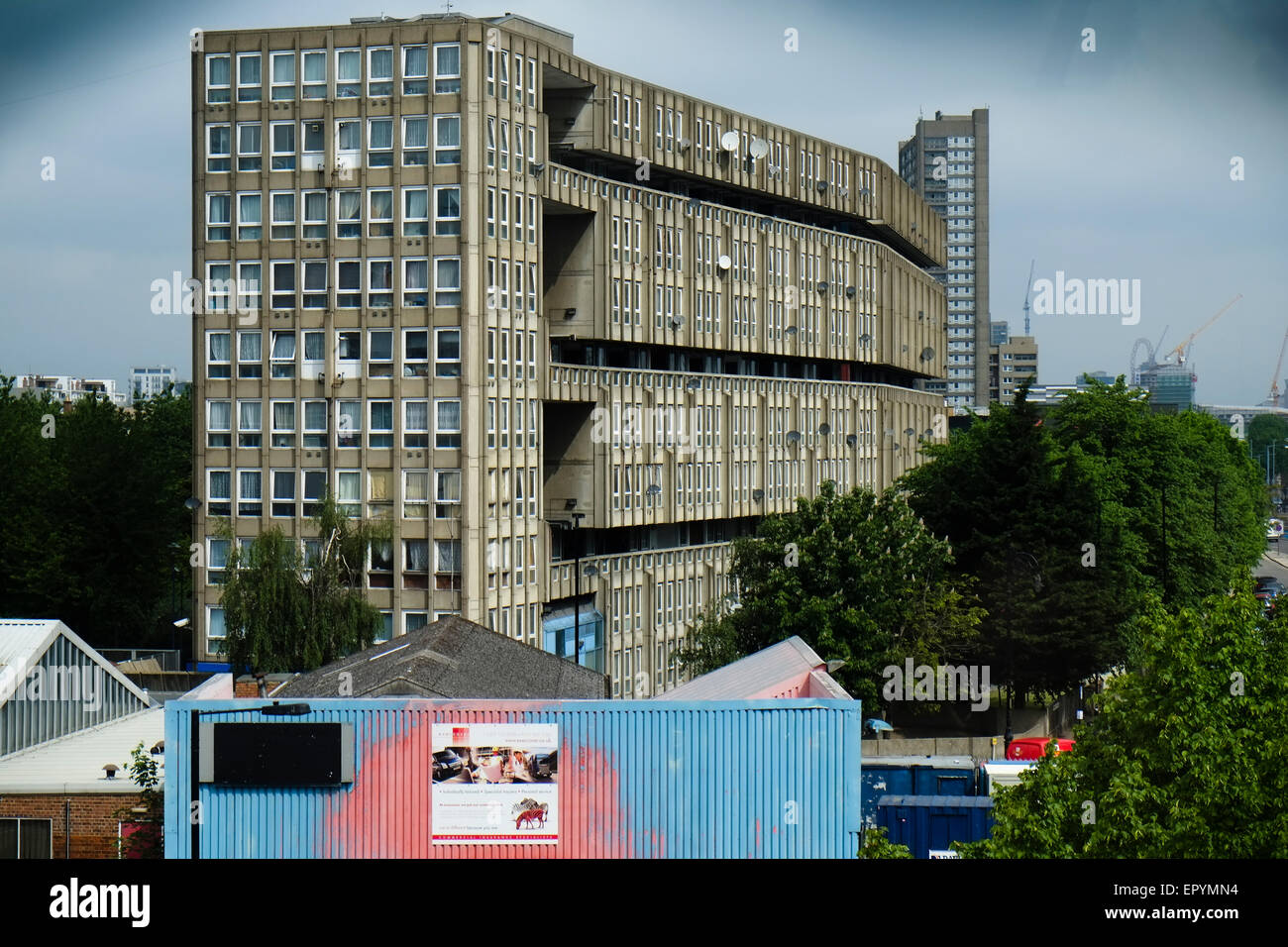 Robin Hood Gardens Stock Photo Alamy