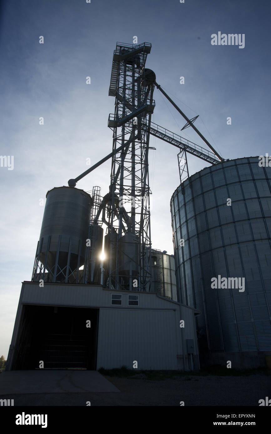 Bucket elevator hires stock photography and images Alamy