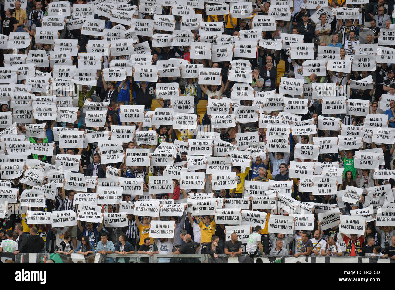 Turin, Italy. 23rd May, 2015. Serie A Football. Juventus versus Napoli. Juve fans display the names of the victims of the Heysel stadium disaster in 1985. Credit:  Action Plus Sports/Alamy Live News Stock Photo