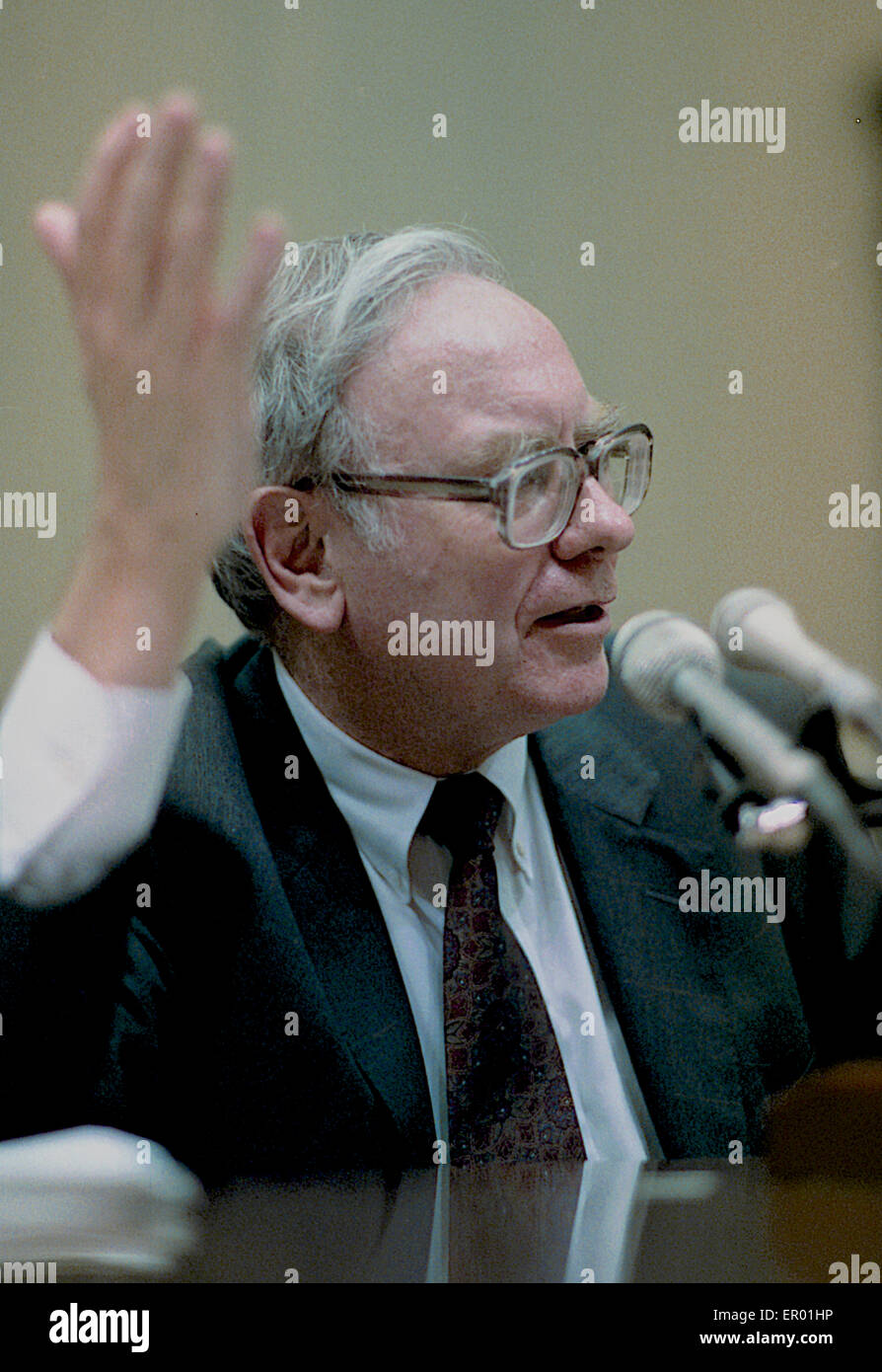 Warren Buffet, testifies in front of House Subcommittee on Finance about the Salomon Brothers scandal. Stock Photo