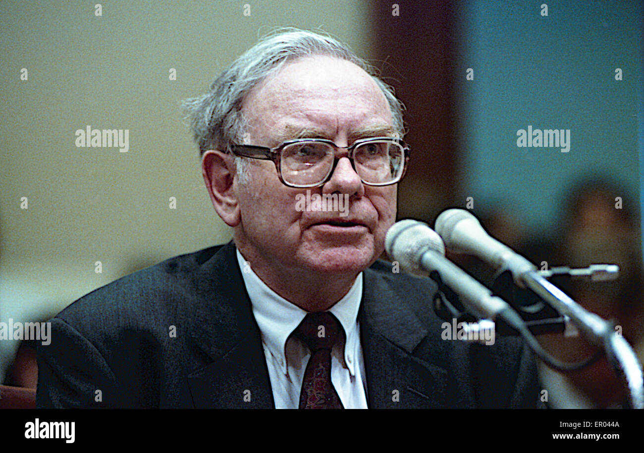 Warren Buffet, testifies in front of House Subcommittee on Finance about the Salomon Brothers scandal. Stock Photo