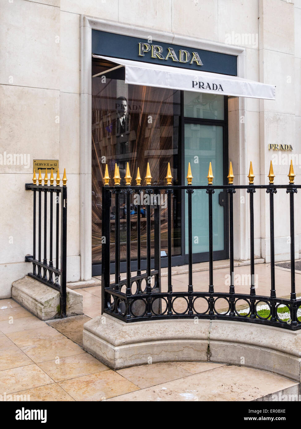 Prada display window, Avenue Montaigne, Paris - street of elegant, luxury,  designer fashion shops Stock Photo - Alamy