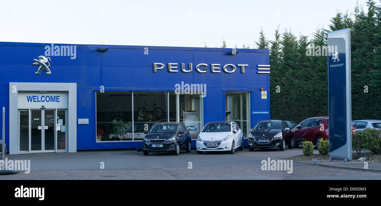 Uk dealer forecourt dealership automobile hires stock photography and