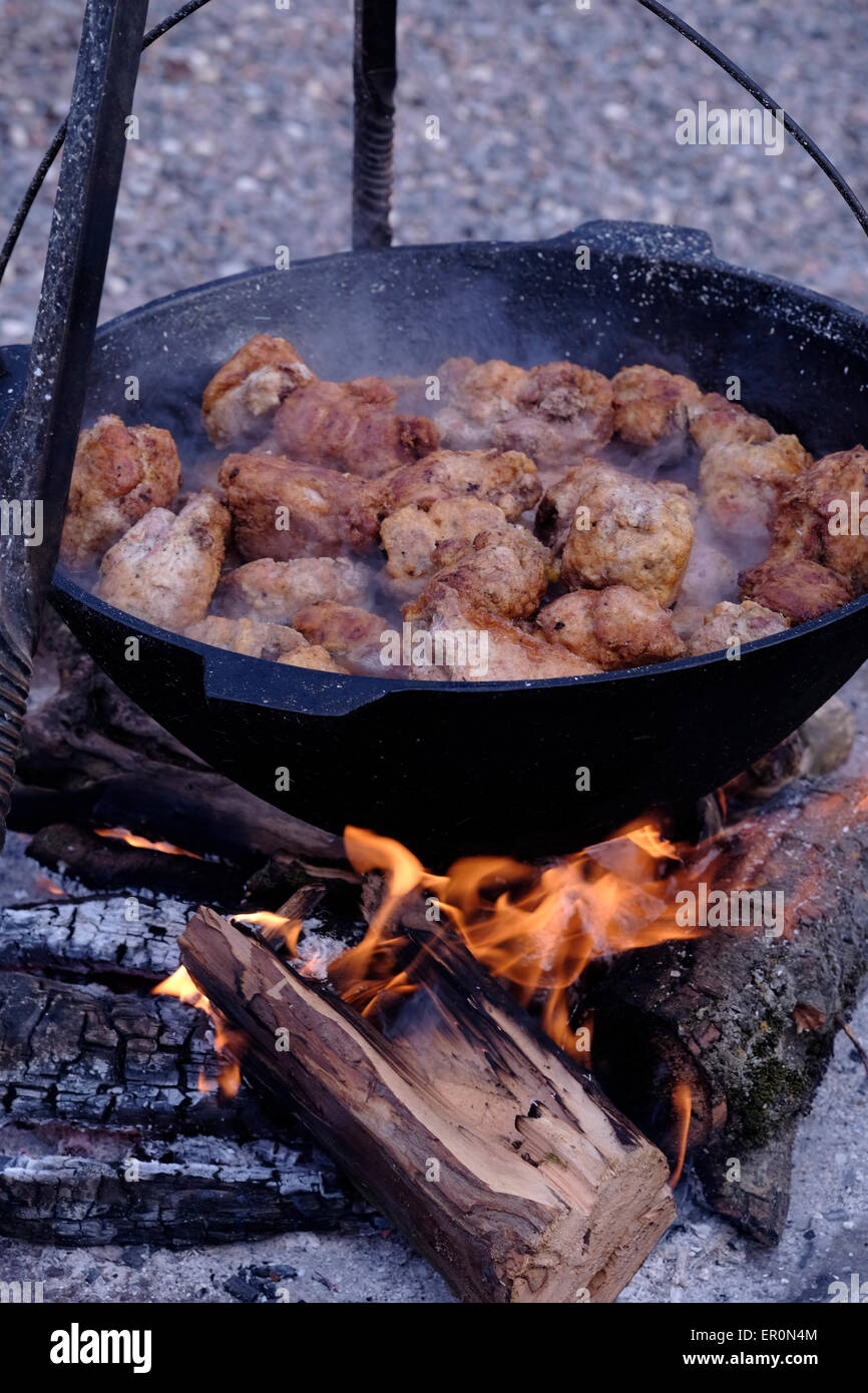 Large cast iron pot hi-res stock photography and images - Alamy