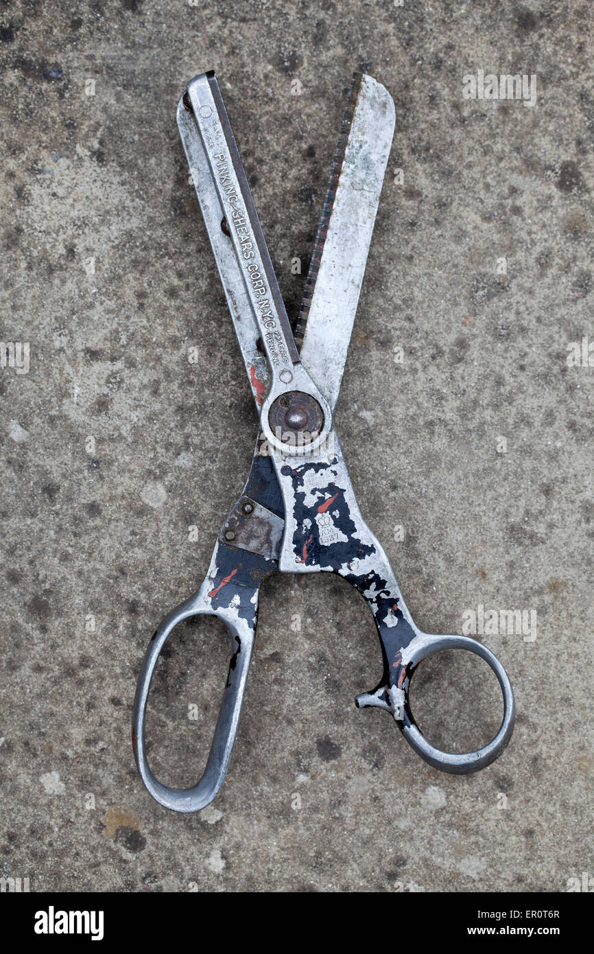 A pair of vintage american pinking shears Stock Photo Alamy