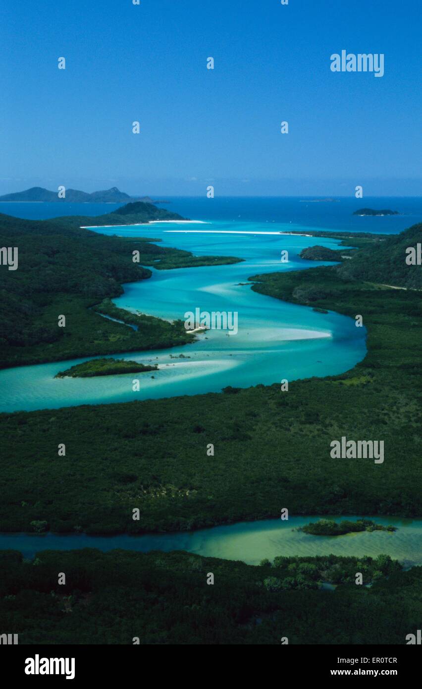 Australia, Queensland, Whitsunday island, sand water canal going down to Hill Inlet and Whitehaven Beach (aerial - Stock Image