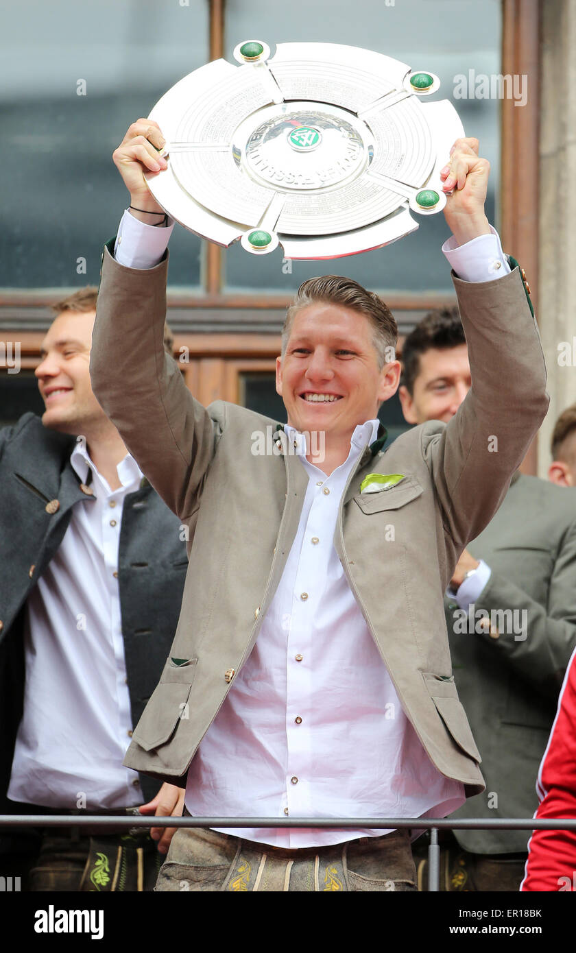 Munich, Germany. 24th May, 2015. Bayern Munich's Bastian Schweinsteiger celebrates during a ceremony for their 25th Bundesliga title in Munich, Germany, on May 24, 2015. Credit:  Philippe Ruiz/Xinhua/Alamy Live News Stock Photo