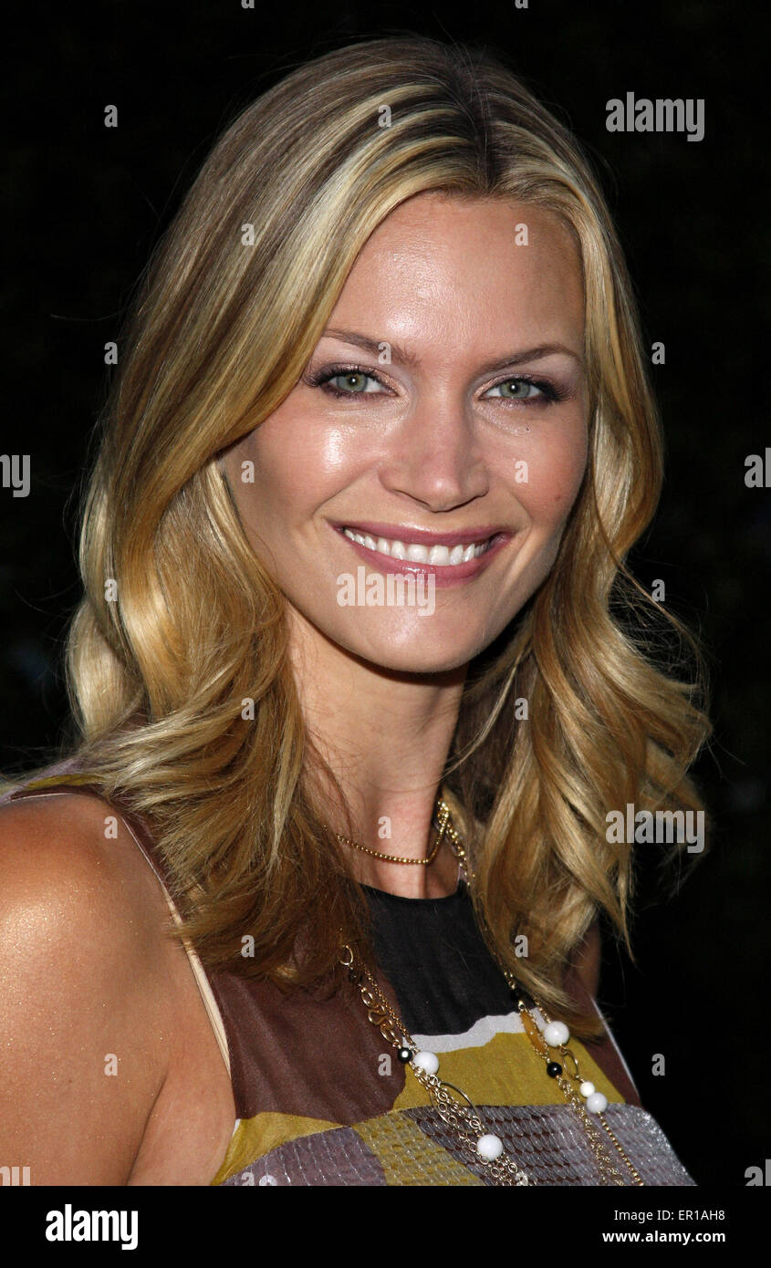 Natasha Henstridge at the 2007 Environmental Media Awards held at the Ebell Club in Los Angeles on October 24, 2007. Stock Photo